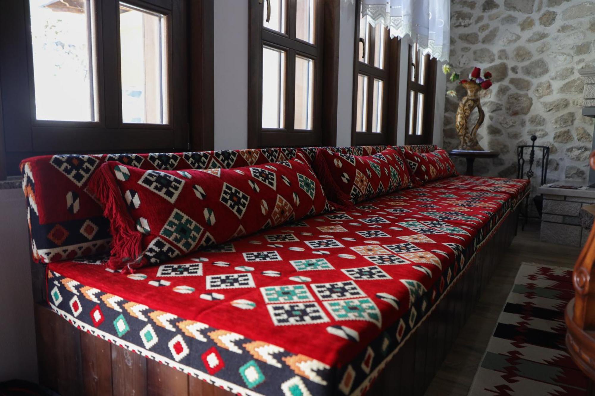 The House Of Dollma , Inside Castle * Krujë